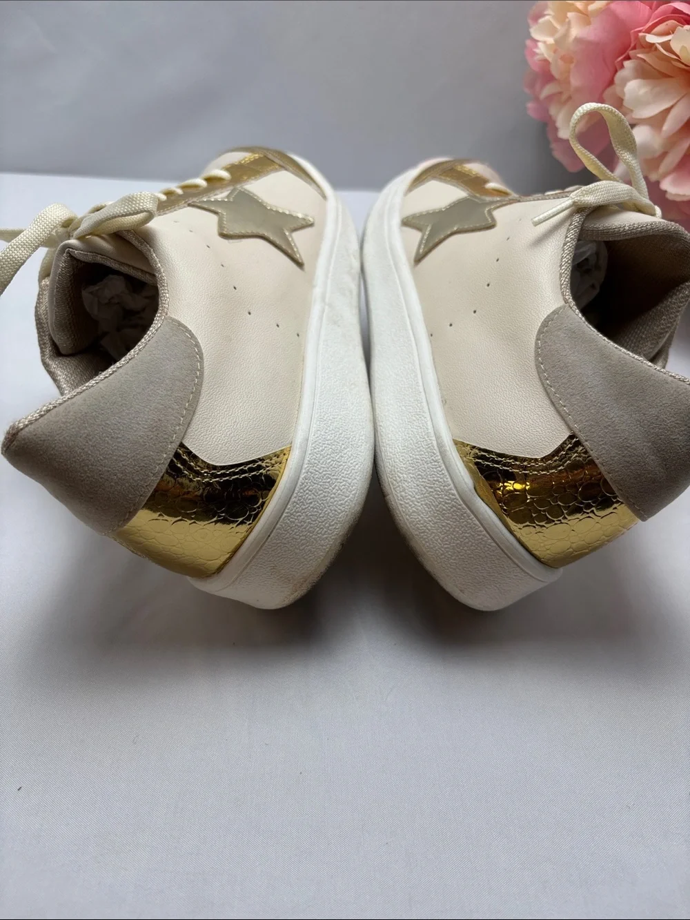 MKS Women’s 9 Cream‎ & Gold Metallic SnakeSkin Low-Top Sneakers #499